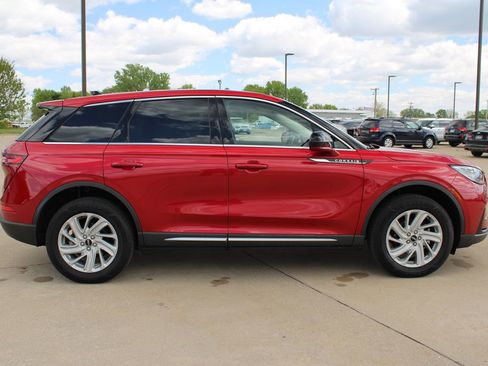 Used 2023 Lincoln Corsair FWD image 4