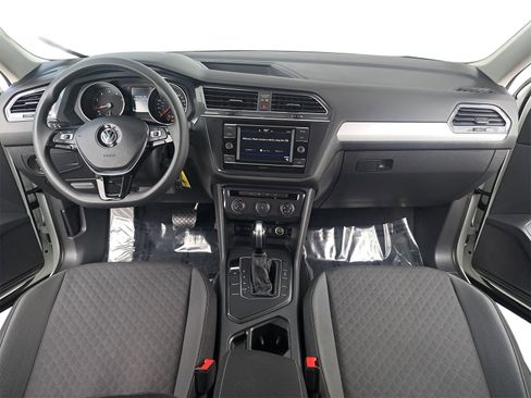 Used 2021 Volkswagen Tiguan S image 9