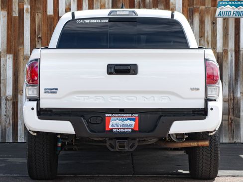 Used 2020 Toyota Tacoma TRD Sport w/ Technology Package AWD/4WD image 5