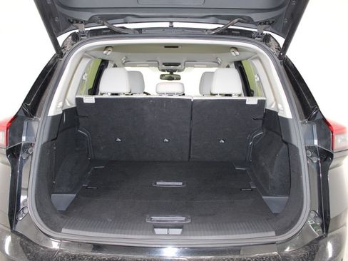 Used 2024 Nissan Rogue SL FWD image 13