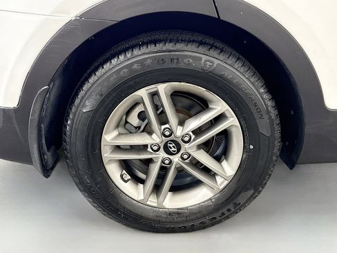 Used 2017 Hyundai Santa Fe Sport image 32