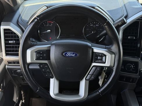 Used 2022 Ford F250 Lariat w/ Lariat Value Package AWD/4WD image 15