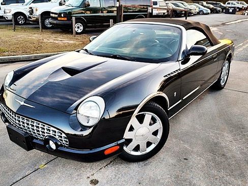 Used 2002 Ford Thunderbird Deluxe image 3