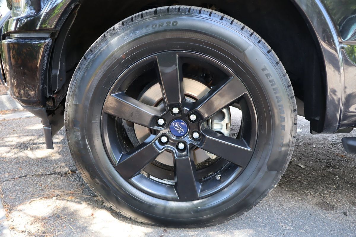 Used 2020 Ford F150 XLT w/ Equipment Group 302A Luxury AWD/4WD image 38