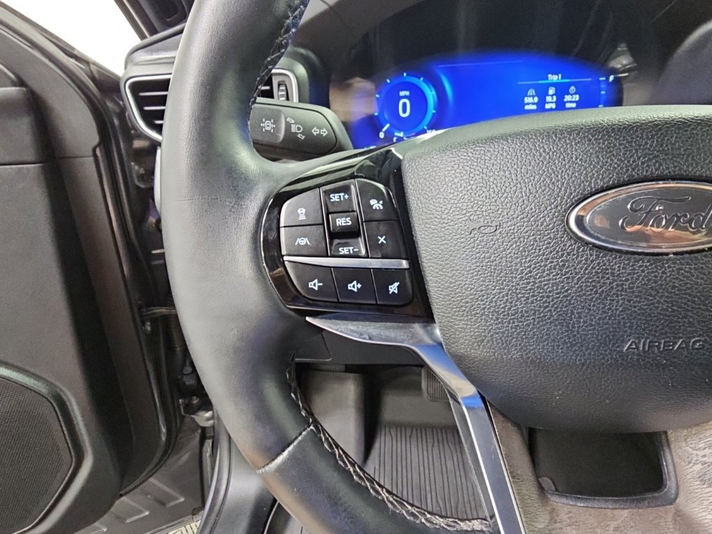 Used 2023 Ford Explorer Platinum w/ Technology Package AWD/4WD image 27