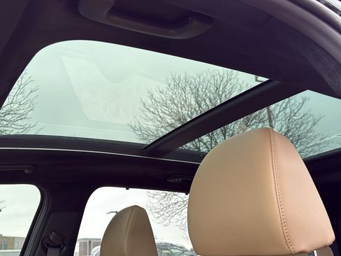 Used 2024 Kia Sorento SX Prestige w/ Olive Brown Leather Package image 28