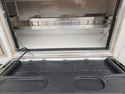 New 2025 Chevrolet Express 3500 1WT w/ Power Convenience Package image 33