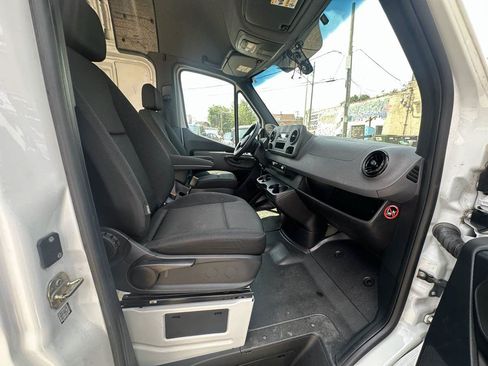 Used 2021 Mercedes-Benz Sprinter 2500 w/ Driver Convenience Package image 20