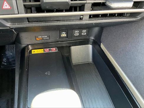 Used 2025 Toyota Camry LE FWD image 15
