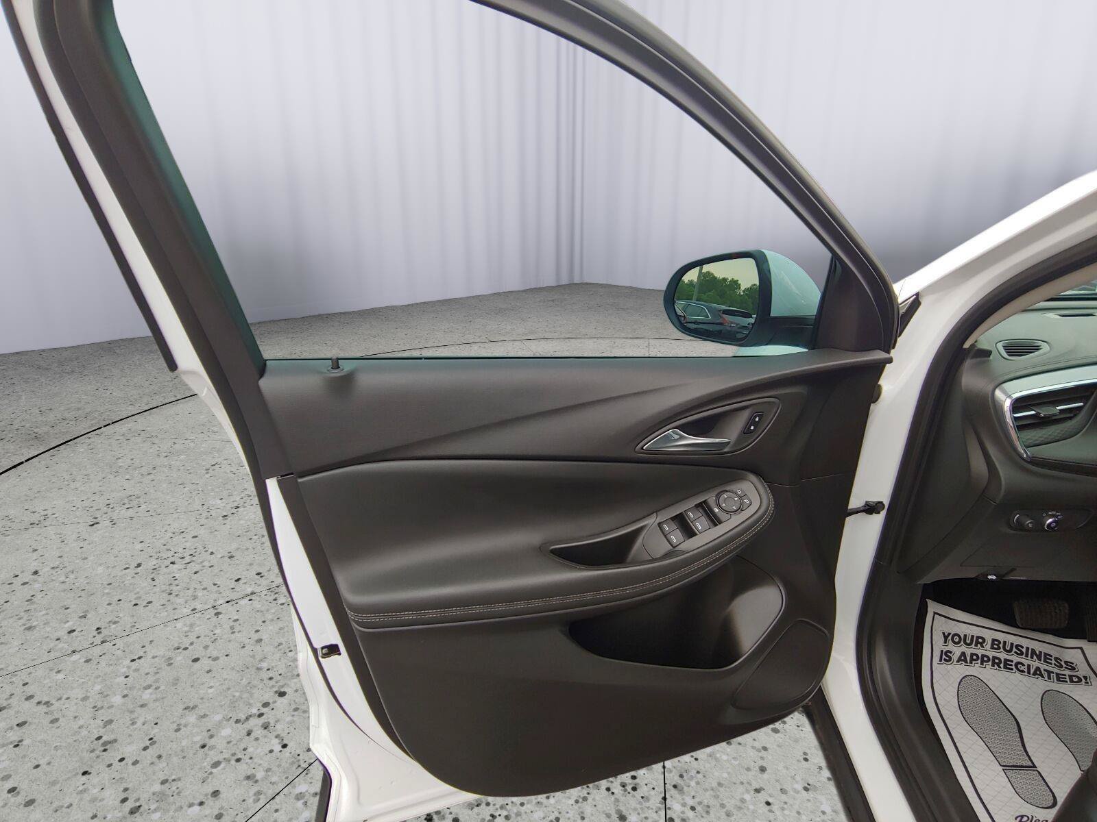 Used 2025 Buick Encore GX Preferred FWD image 11