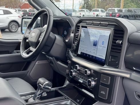 Used 2022 Ford F150 Lariat AWD/4WD image 6