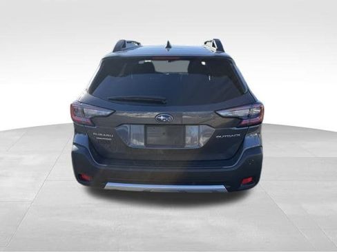 Used 2025 Subaru Outback Limited image 5