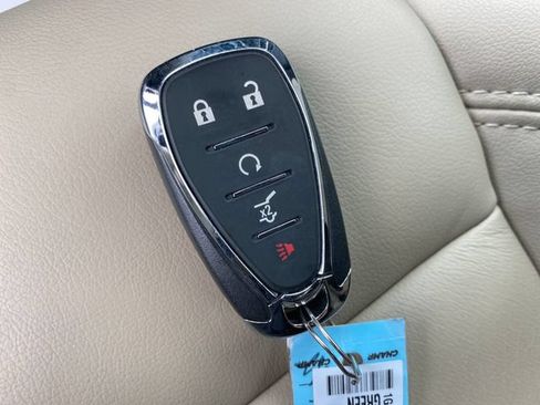Used 2023 Chevrolet Traverse LT w/ LPO, Floor Liner Package AWD/4WD image 24