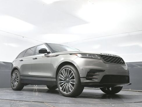 Used 2018 Land Rover Range Rover Velar R-Dynamic HSE AWD/4WD image 26