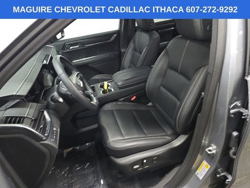 Used 2024 GMC Acadia Elevation w/ Luxury Package AWD/4WD image 29