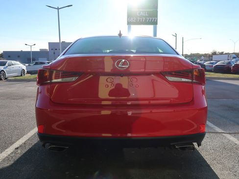 Used 2019 Lexus IS 300 image 8