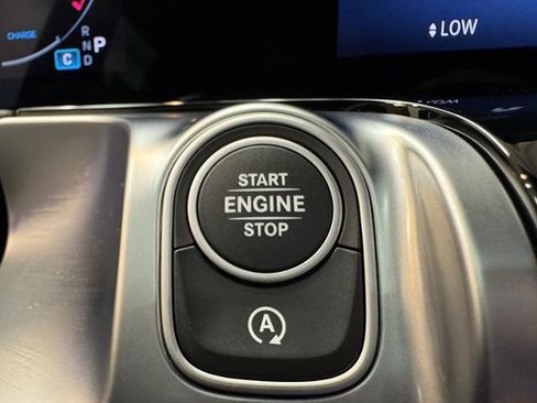 Certified 2025 Mercedes-Benz GLB 35 AMG 4MATIC image 27