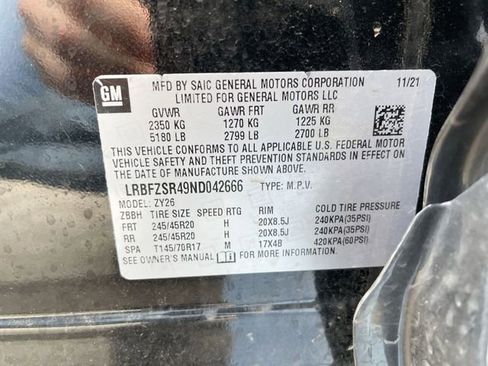 Used 2022 Buick Envision Avenir w/ Technology Package II image 35