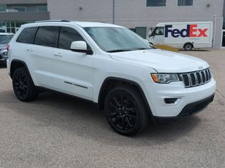 Used 2018 Jeep Grand Cherokee Laredo AWD/4WD video 2