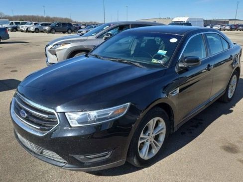 Used 2018 Ford Taurus SEL image 1