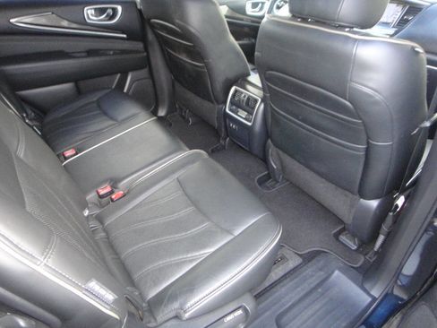 Used 2019 INFINITI QX60 Luxe w/ Essential Package image 15