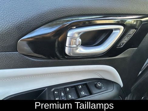 Certified 2022 Jeep Compass Limited w/ Elite Group image 16