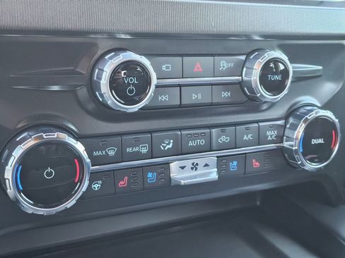 New 2026 Ford F350 Platinum w/ FX4 Off-Road Package image 19