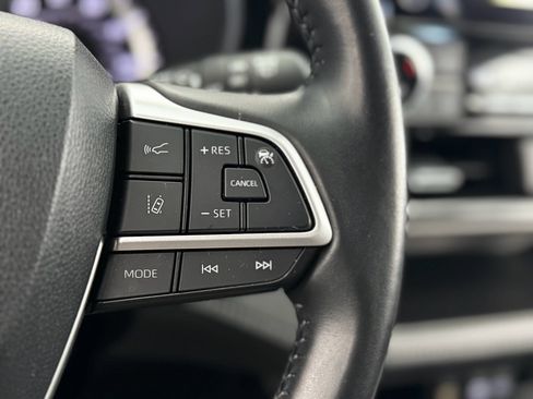 Used 2024 Toyota Highlander LE image 22