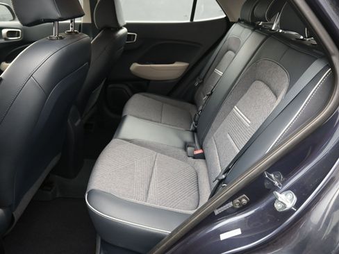 Used 2023 Hyundai Venue Limited w/ Cargo Package image 13