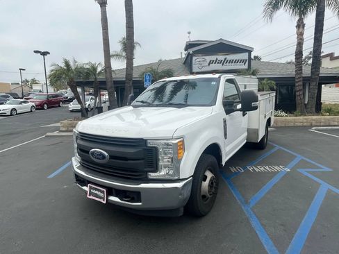 Used 2017 Ford F350 XL w/ Power Equipment Group RWD image 3