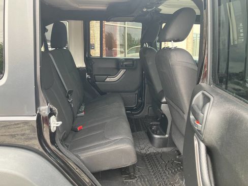 Used 2017 Jeep Wrangler Unlimited Sport AWD/4WD image 16