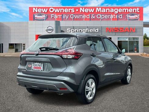 Used 2025 Nissan Kicks Play S FWD image 5