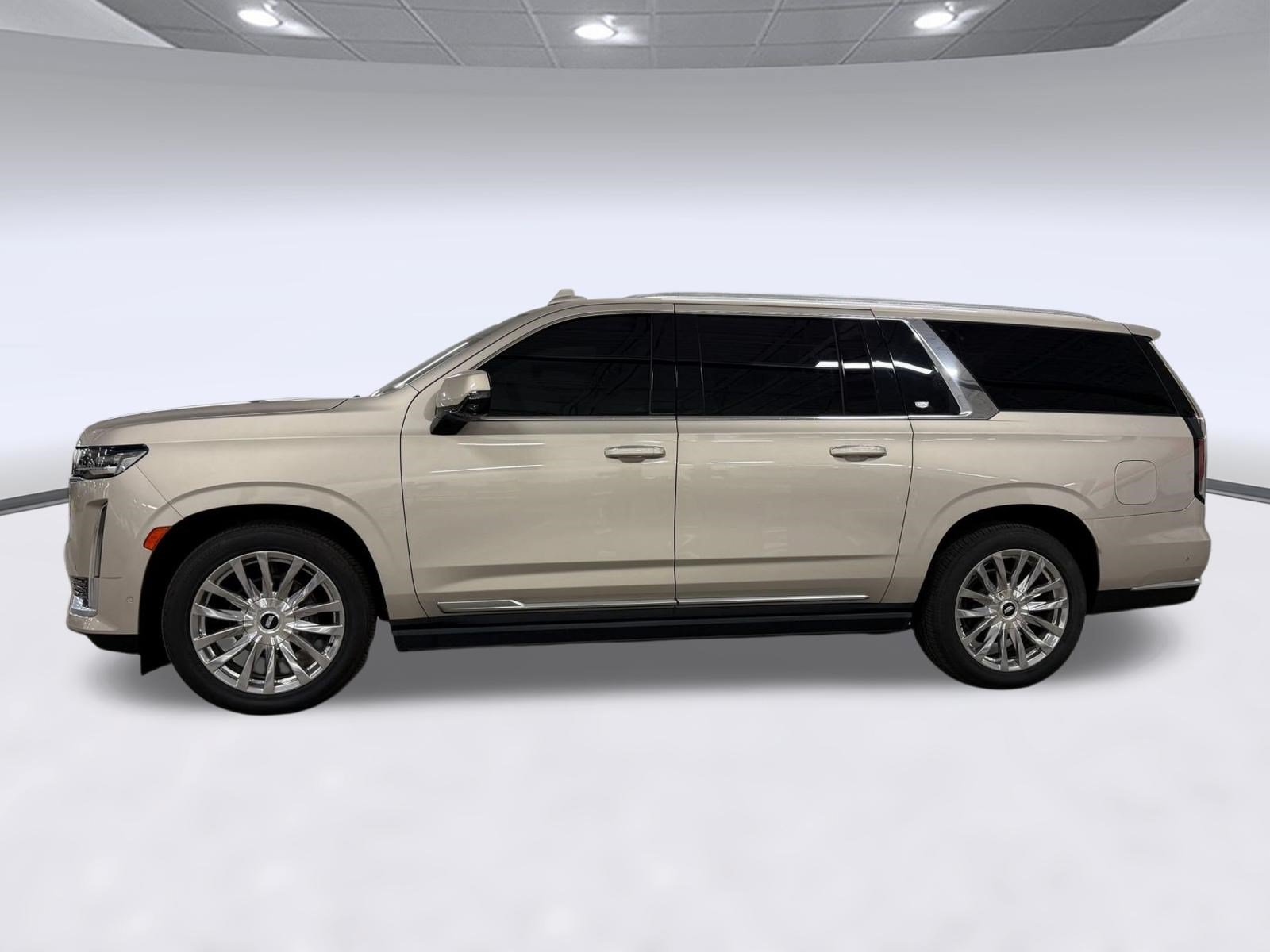Used 2021 Cadillac Escalade ESV Premium Luxury w/ Driver Assist Tech Package AWD/4WD image 2