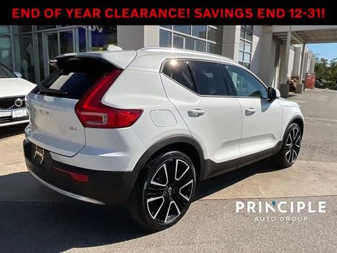Certified 2023 Volvo XC40 B4 Core w/ Protection Package Premier image 8