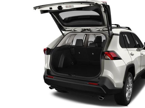 Used 2022 Toyota RAV4 XLE Premium AWD/4WD image 7