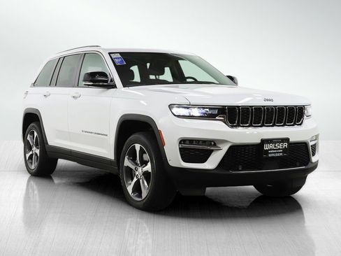 Used 2022 Jeep Grand Cherokee Limited 4xe w/ Luxury Tech Group II image 7