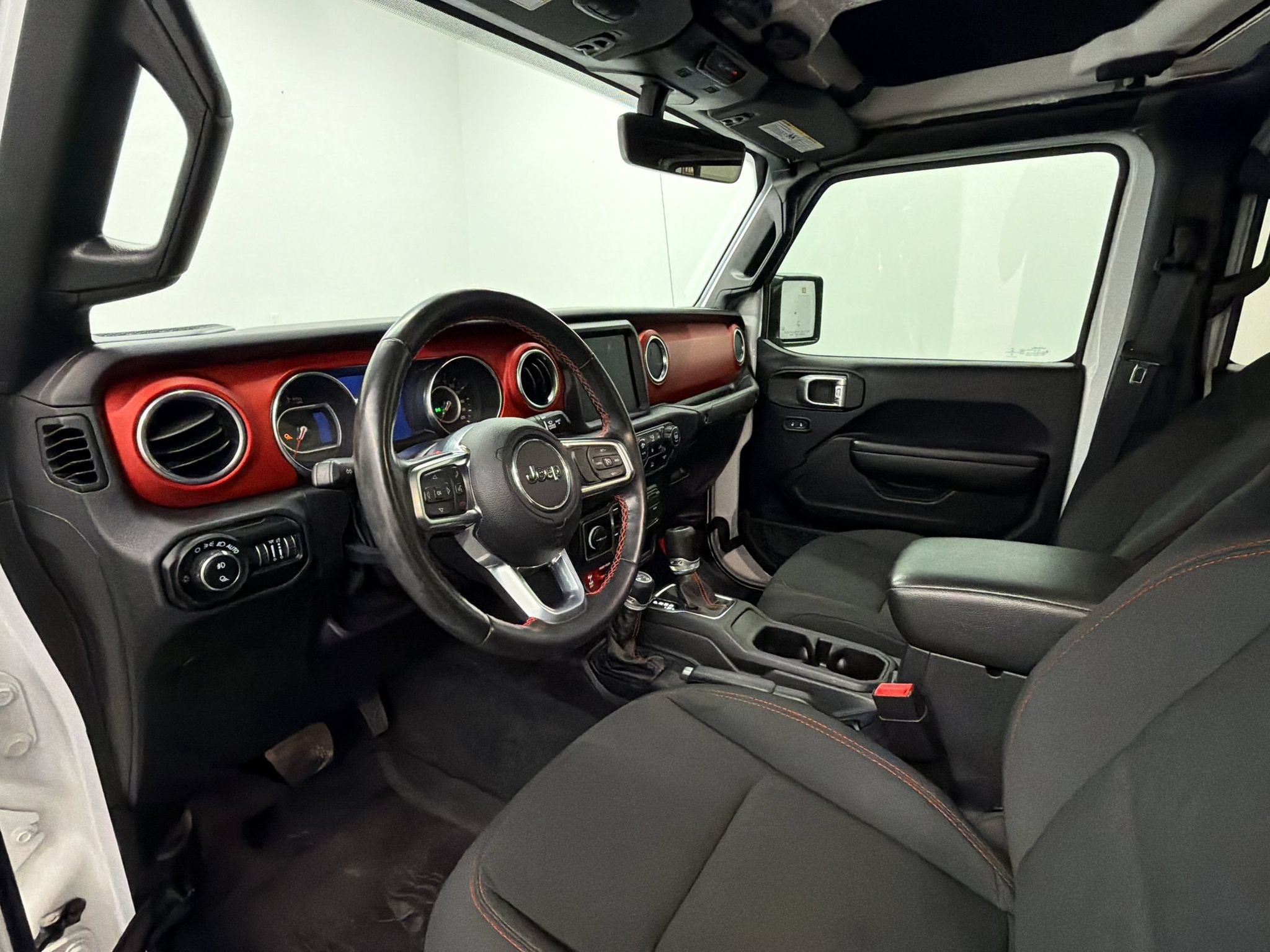 Used 2020 Jeep Gladiator Rubicon AWD/4WD image 4