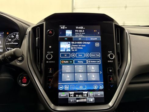 Certified 2024 Subaru Crosstrek 2.5i Limited w/ Crosstrek Mirror Package image 19