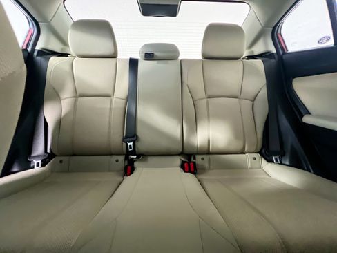 Used 2017 Subaru Impreza 2.0i Premium image 32