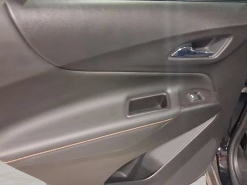Used 2021 Chevrolet Equinox Premier FWD image 21