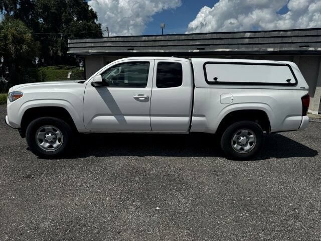 Used 2022 Toyota Tacoma SR w/ SR Convenience Package RWD image 3