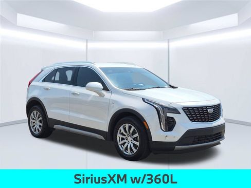 Used 2023 Cadillac XT4 Premium Luxury w/ Driver Assist Package FWD image 9