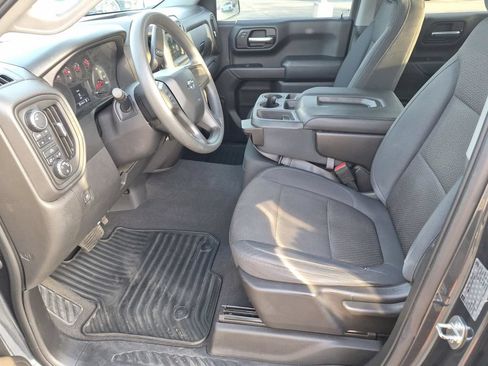 Used 2019 Chevrolet Silverado 1500 Custom Trail Boss w/ Custom Convenience Package AWD/4WD image 14