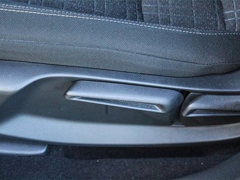 Used 2023 Honda HR-V LX image 28