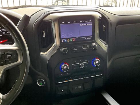 Used 2020 Chevrolet Silverado 1500 LT Trail Boss w/ Midnight Edition image 6