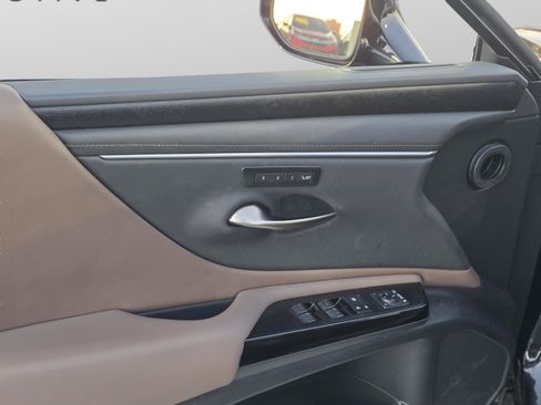 Used 2024 Lexus ES 350 w/ Premium Package image 28