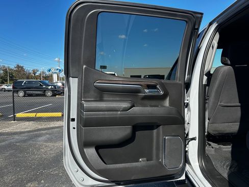 Used 2024 Chevrolet Silverado 1500 LT Trail Boss image 38