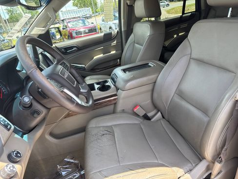 Used 2017 GMC Yukon SLT AWD/4WD image 25