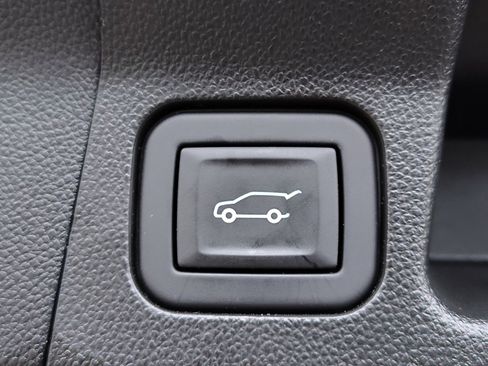 Used 2023 GMC Acadia AT4 w/ Technology Package image 36