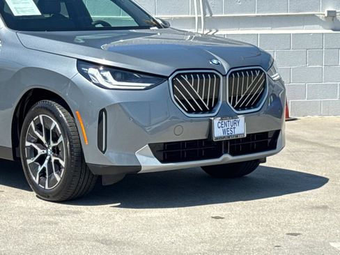 Used 2025 BMW X3 xDrive30i w/ M Sport Package image 2